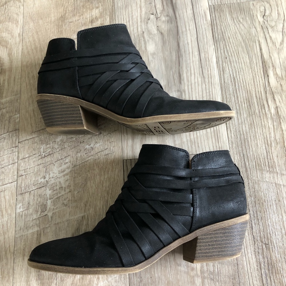 Life Stride Flex Black Booties. - image 3